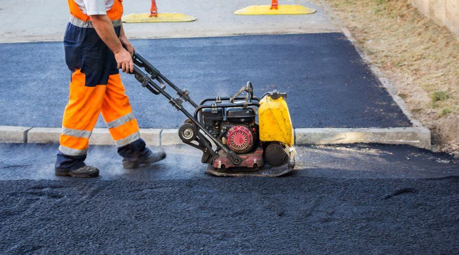 Professional gutter cleaning in McCune, KS